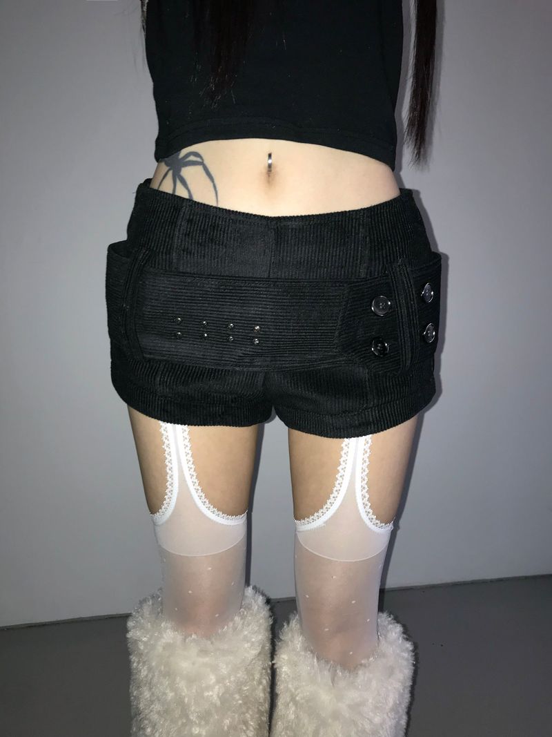 THEAIRTOWN（ザエアータウン）の「ストラップコーデュロイショーツ(2 color) （パンツ）」