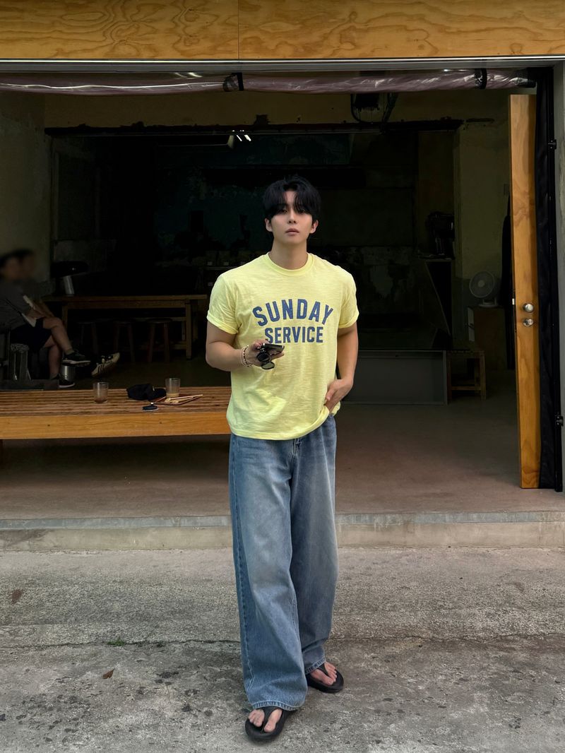 Embossed straight wide denim pants