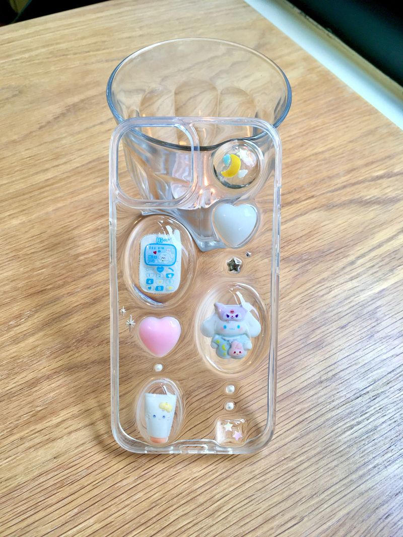 dangdoroom（ダンドルーム）の「[MADE] ナイトルーティンシナモロールレジンケース（スマホグッズ/小物）」