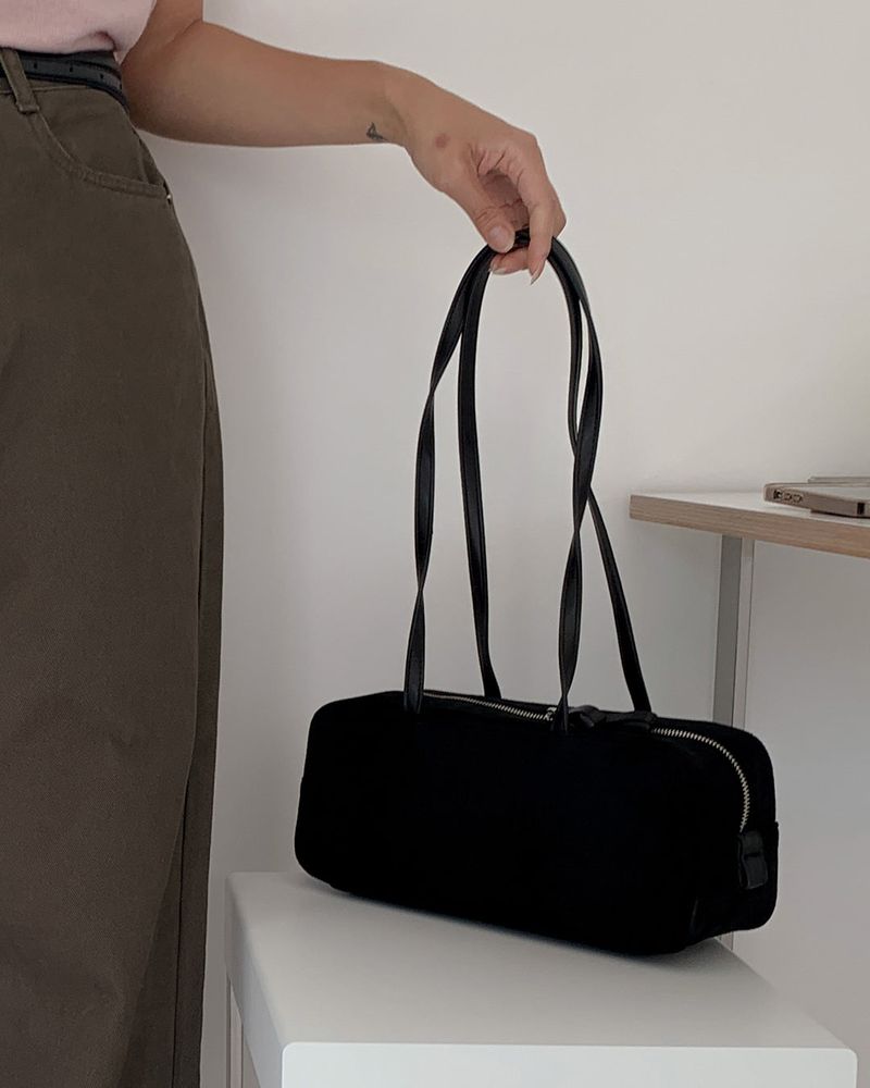 MAYBINS(メイビンス)の「Parka Suede Shoulder Bag(Bags)」