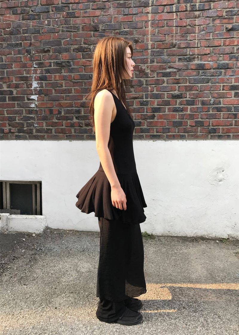 FLARE SLEEVELESS OS TOP