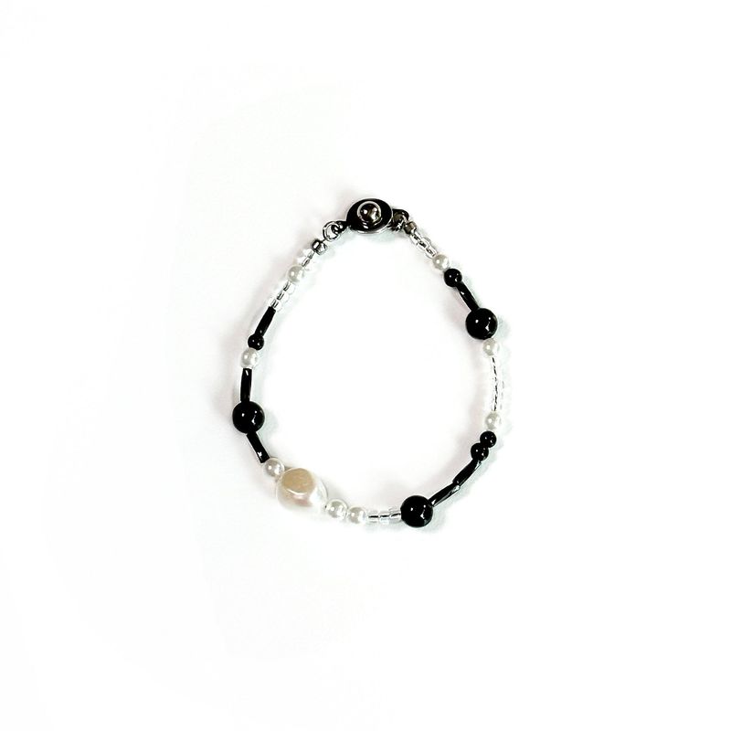 equope(エクァウプ)の「lump pearl bracelet(Accessories)」