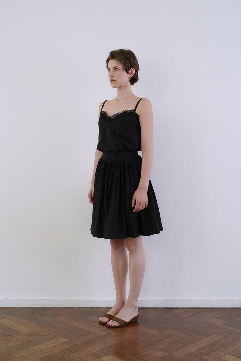 Sleek lace sleeveless_black
