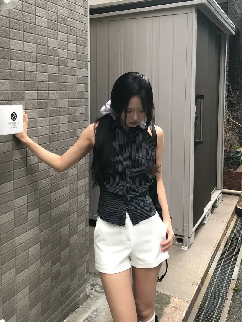 Niel Stripe Backless Halter Collar Shirt
