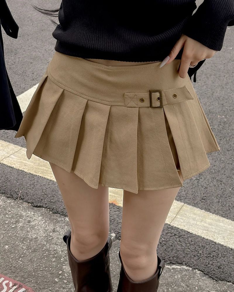 Leit buckle skort