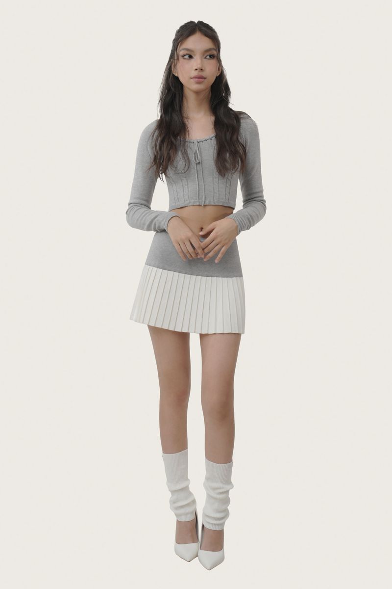 Kleesier（クリーシーア）の「Churro cable ribbon knit, Gray（Tops）」
