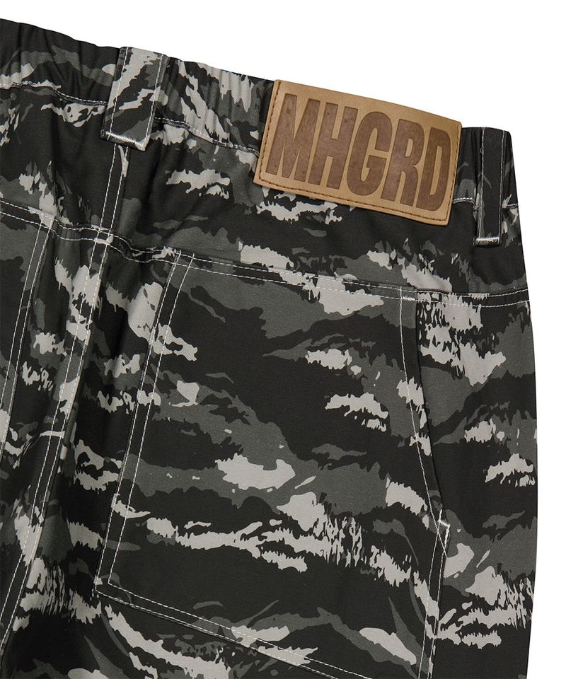 TIGER CAMO WIDE PANTS