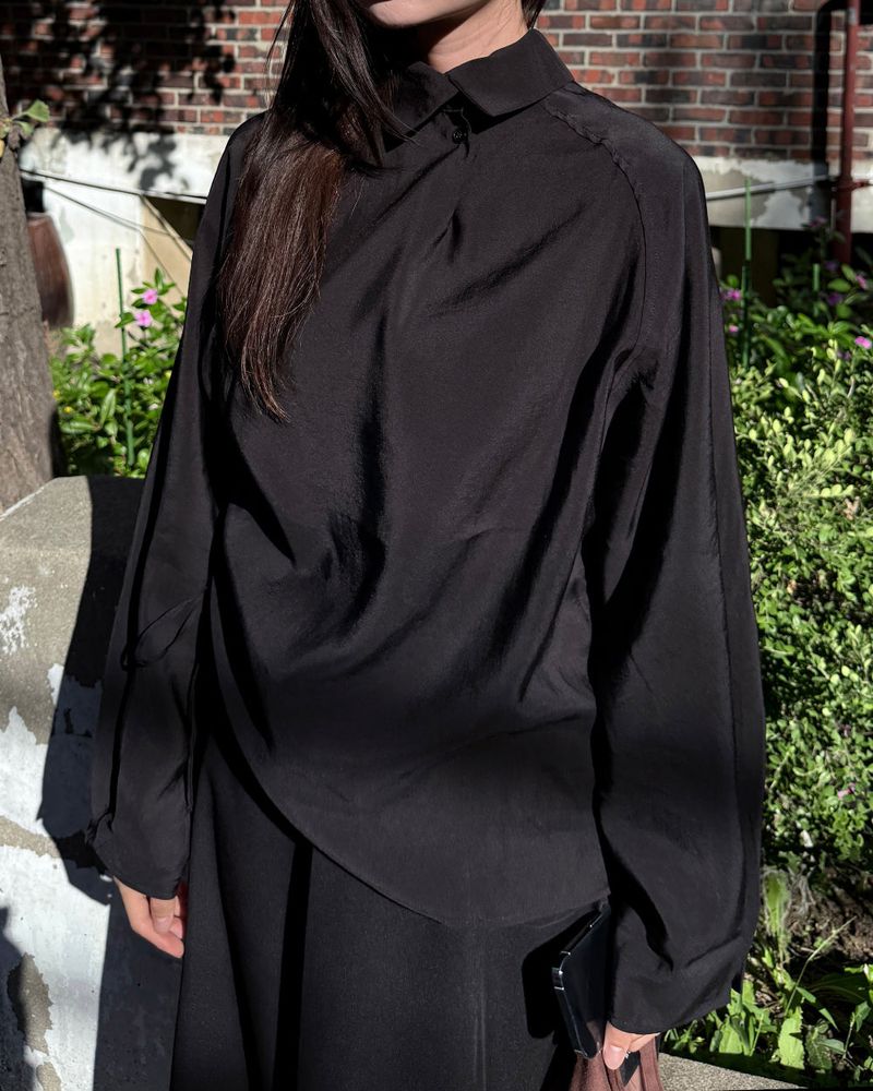  BUTTONNECK SHIRRING BLOUSE