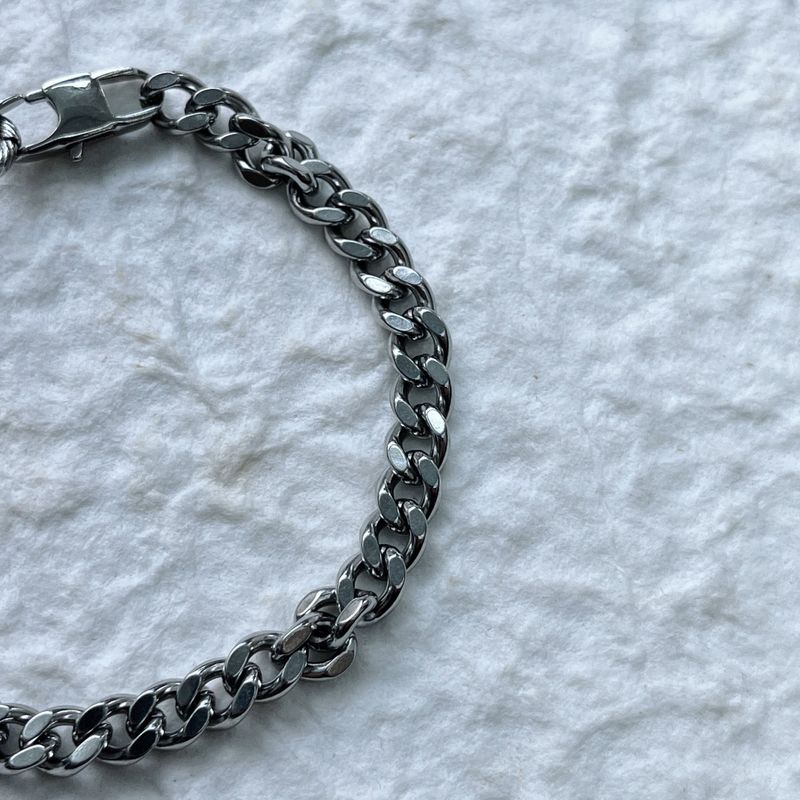 Twisted Ring Cuban Bracelet