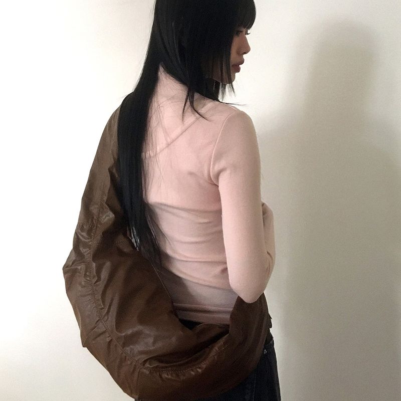 しわ加工レザービッグクロスショルダーバッグ