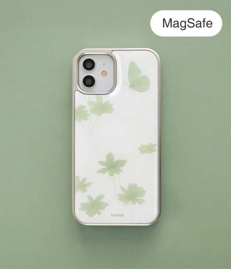 SANSA（サンサ）の「グリーン バタフライ シルバー アイフォン ギャラクシー ケース(MagSafe)（スマホグッズ/小物）」