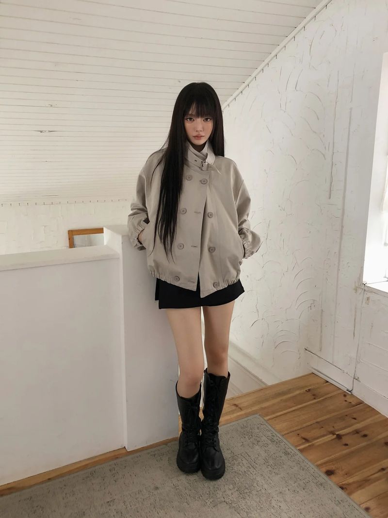 Kubin Buckle Short Trench Jacket