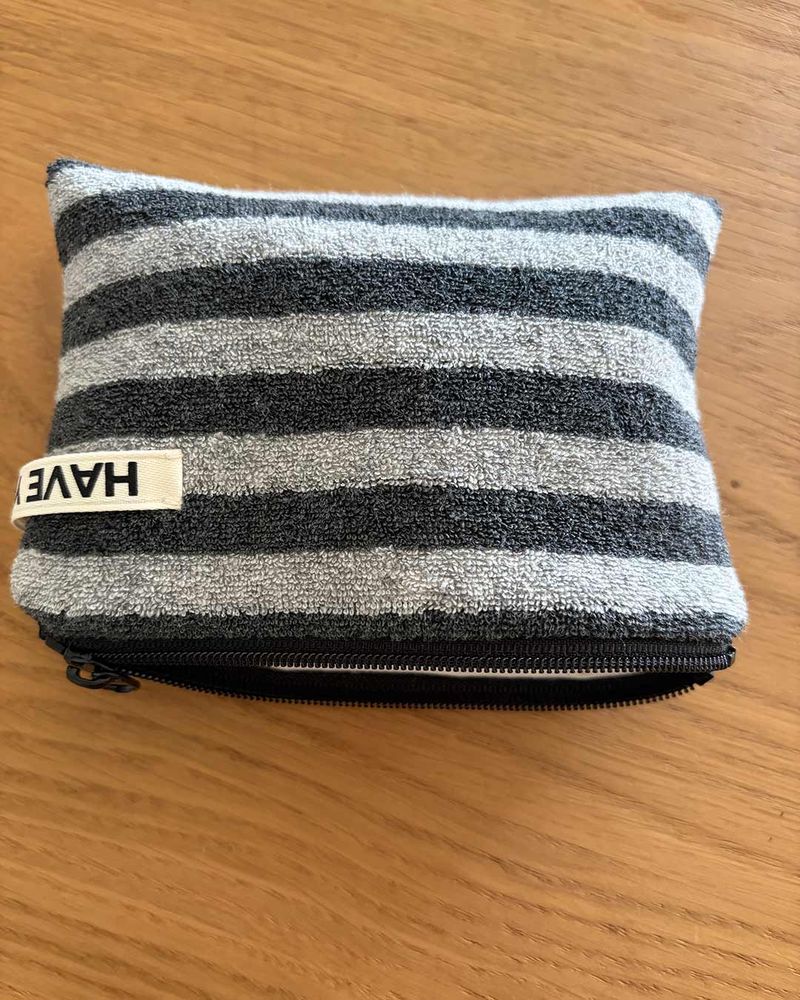 Two-tone terry flat pouch - gray , S size