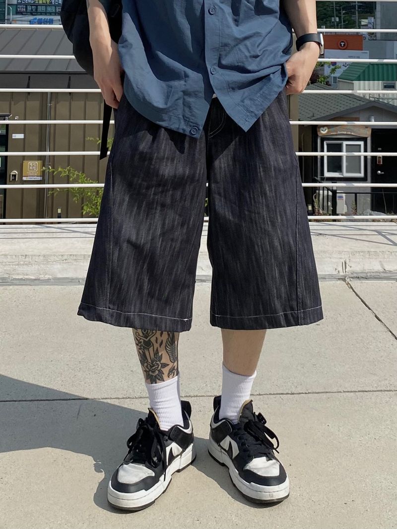 UNAIDUN(アネイダン)の「Curved Denim Half Pants(Pants)」