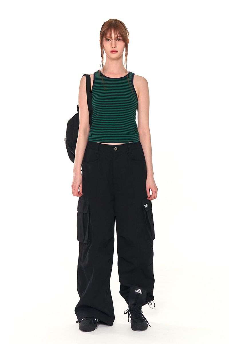 212E WIDE CARGO TUCK PANTS (BLACK)