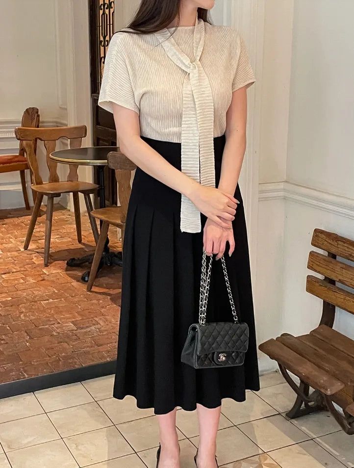 Envo Stretch Pleated Long Skirt