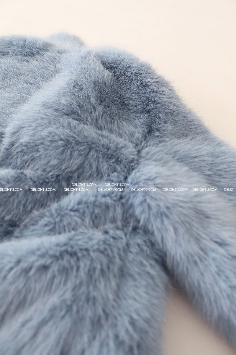 Pastel collar fake fur jacket