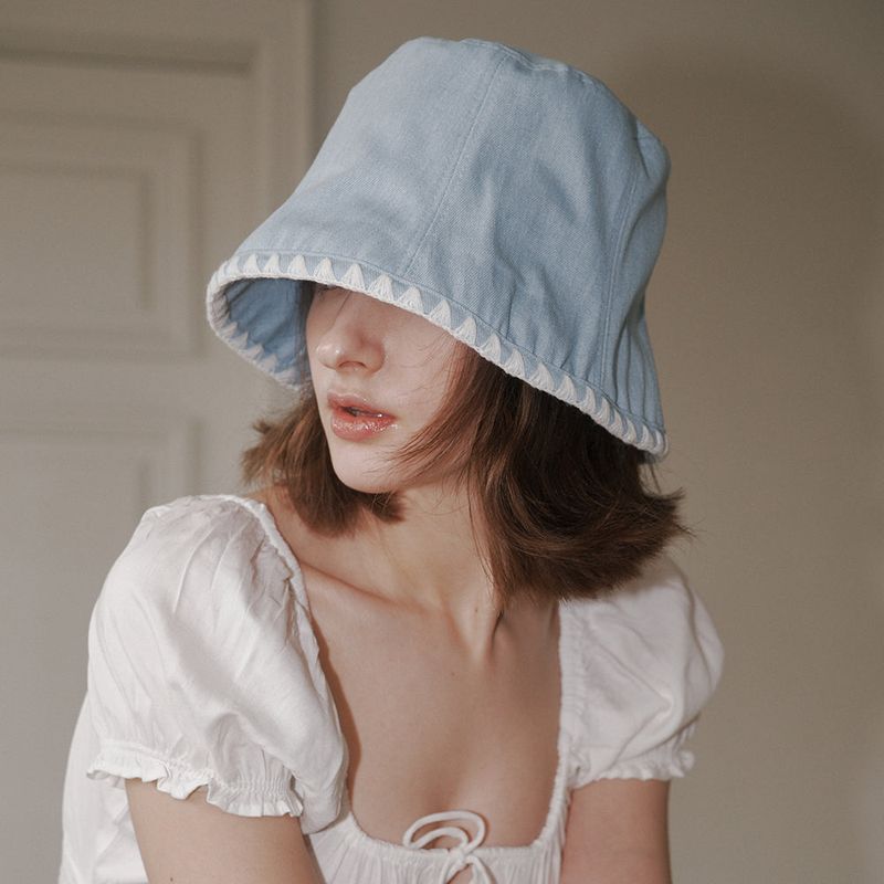 ALLINCOMPLETE（オールインコンプリート）の「トライアングル ステッチバケットハット(Light Blue Denim)（帽子）」