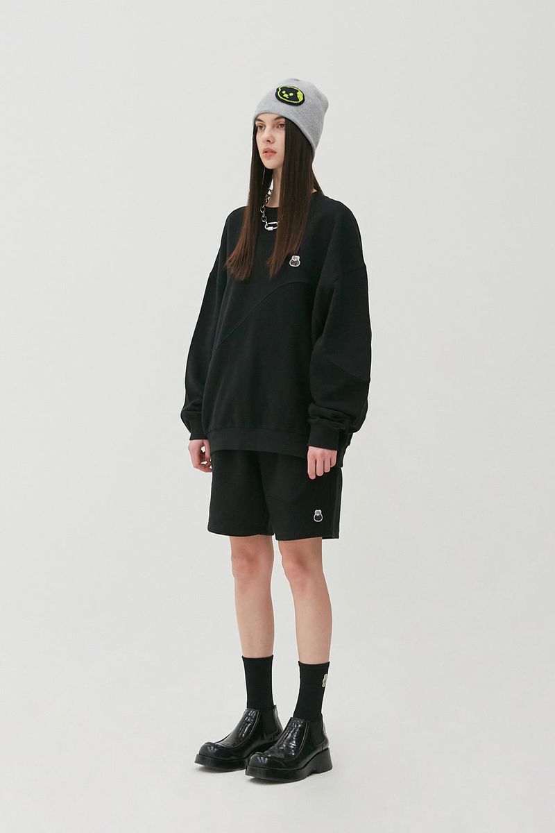 Reverse Bear Patch Shorts_Black