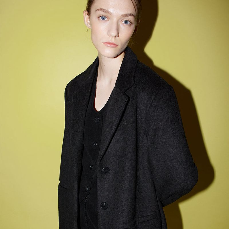Single breasted tailored coat black