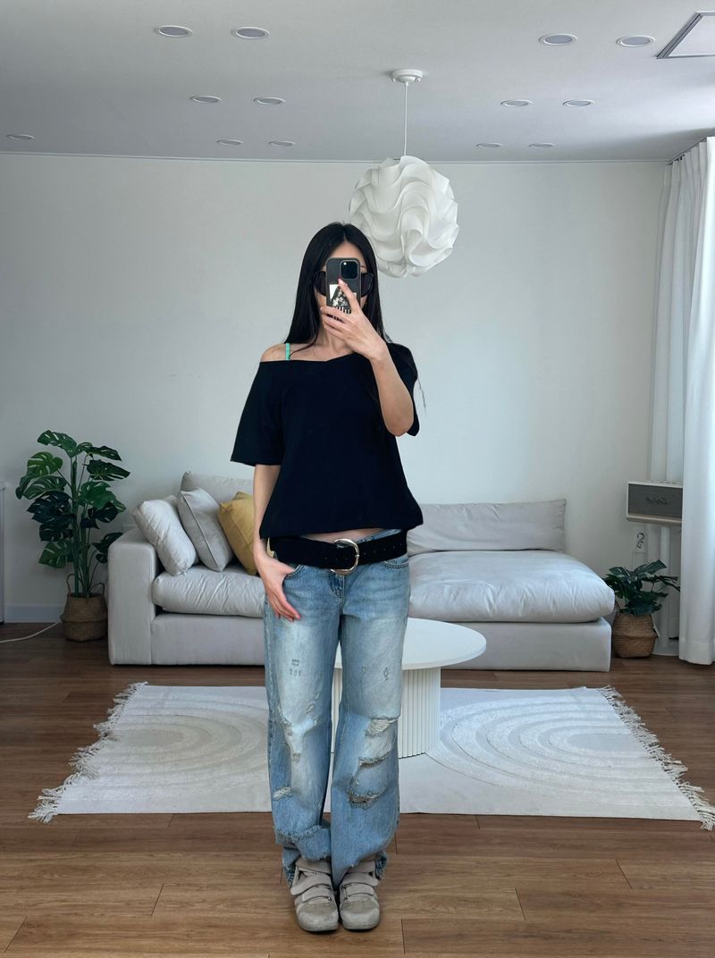 loose v neck tee