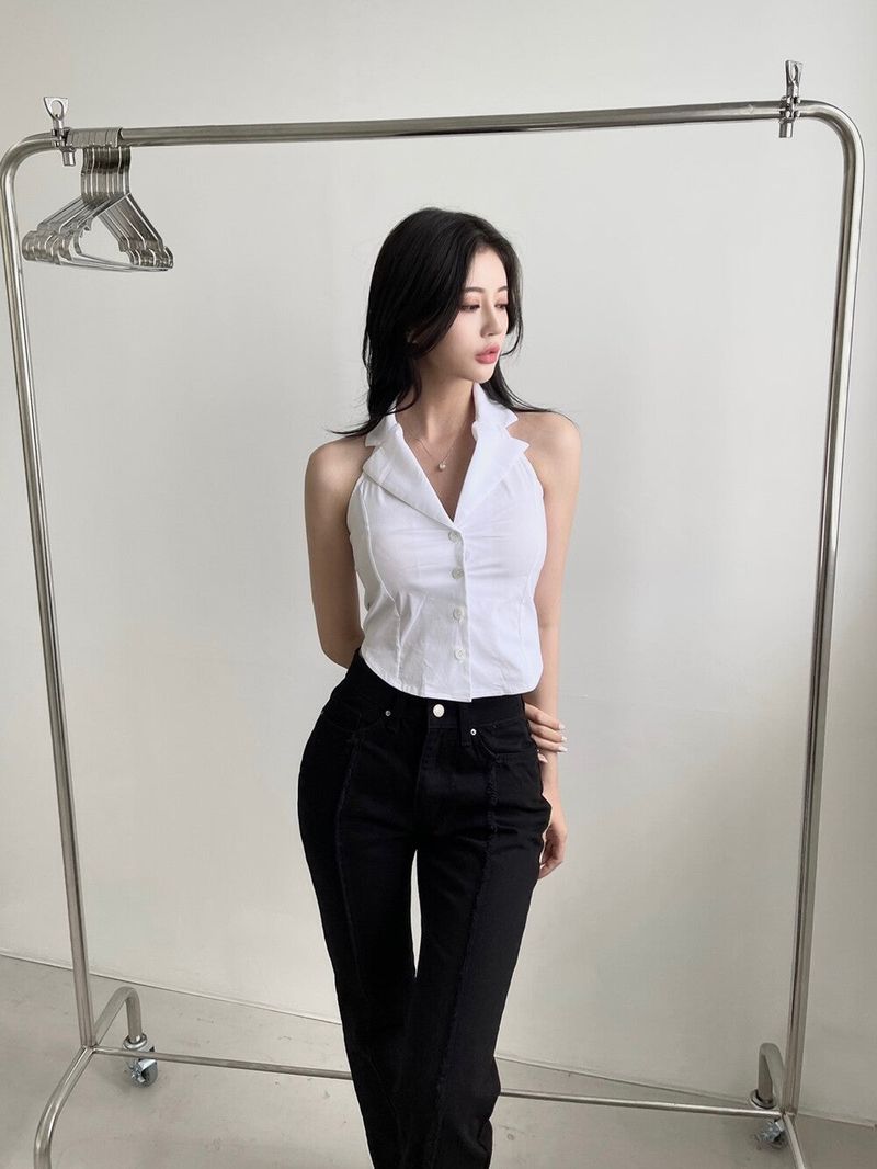 120. Straight halter shirt
