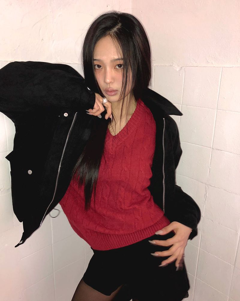 Noyu Loose Wool Cable-knit V-neck Sweater