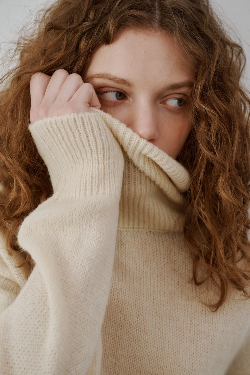Kid mohair turtle neck knit (Camel)
