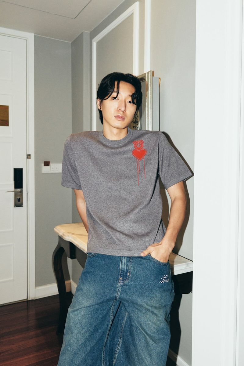 DVRK（ダーク）の「DVRK PRIVÉ HEART LOGO BOXY KNITTED T-SHIRT - GREY（Tops）」