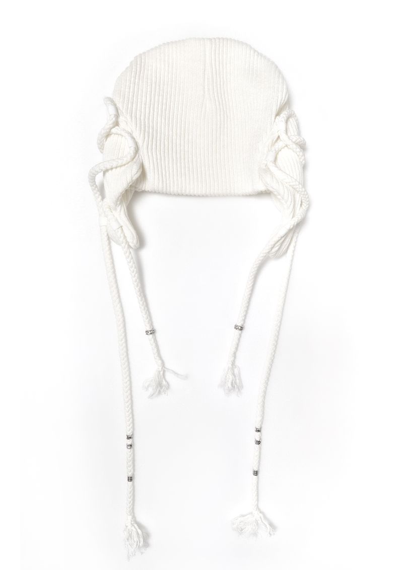EARFLAP DRAG BEANIE . WHITE