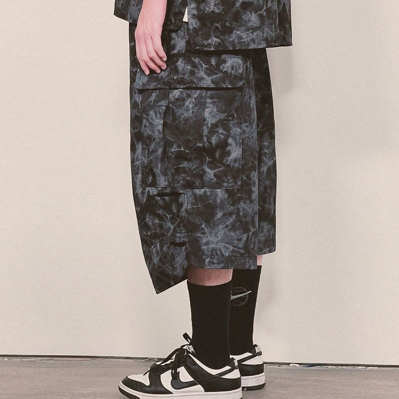 tiedye capri cargo shorts_black