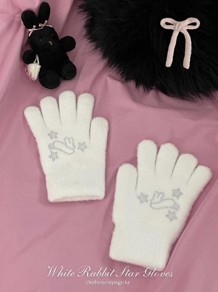 onthenextpage（オンザネクストページ）の「White Rabbit Star Gloves（Fashion Accessories）」