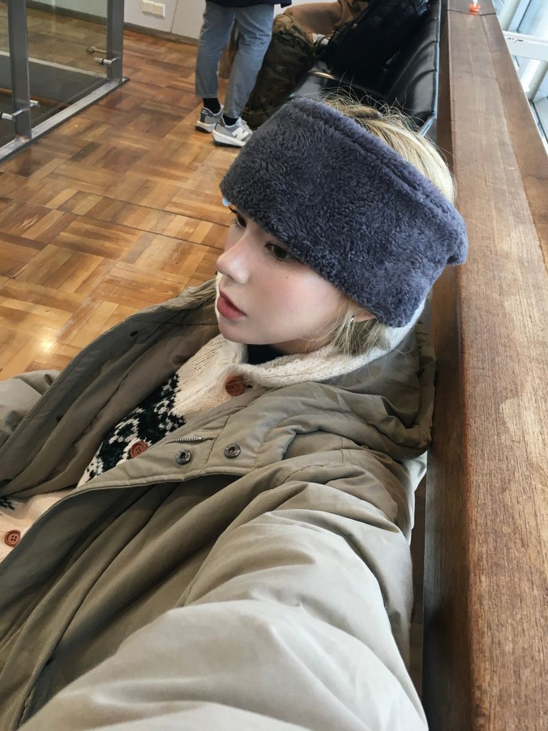 Alps Sheep Fur Ear Band (3c)