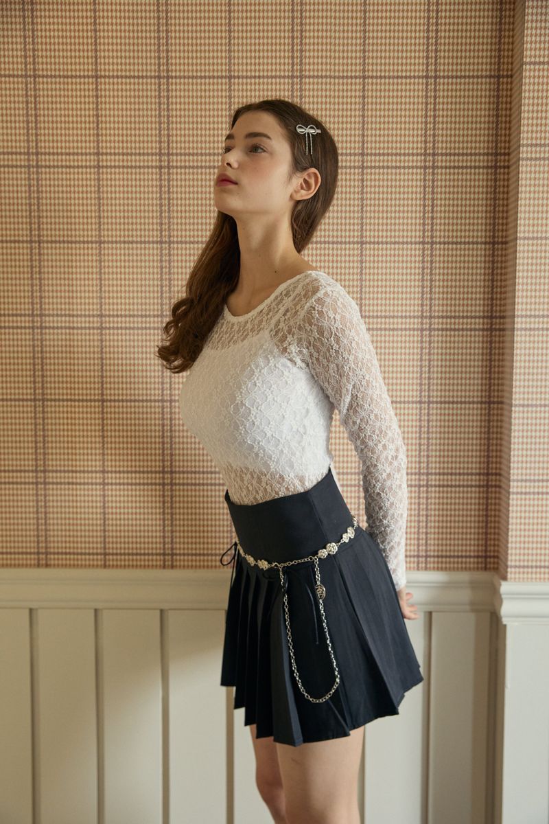 PINK PINEAPPLE（ピンクパイナップル）の「JULIETTE LACE TOP (2 COLORS)（Tops）」