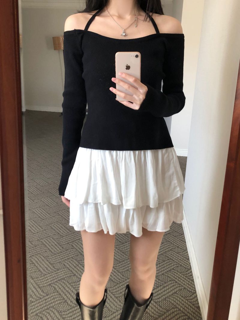 Halter Off-Shoulder Knitwear (2 colors)