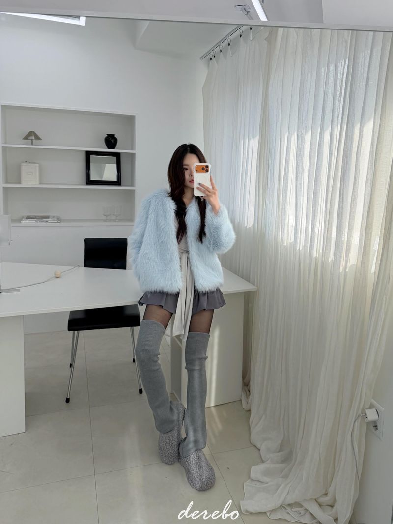 Sky Cloud No Collar Fur Jacket