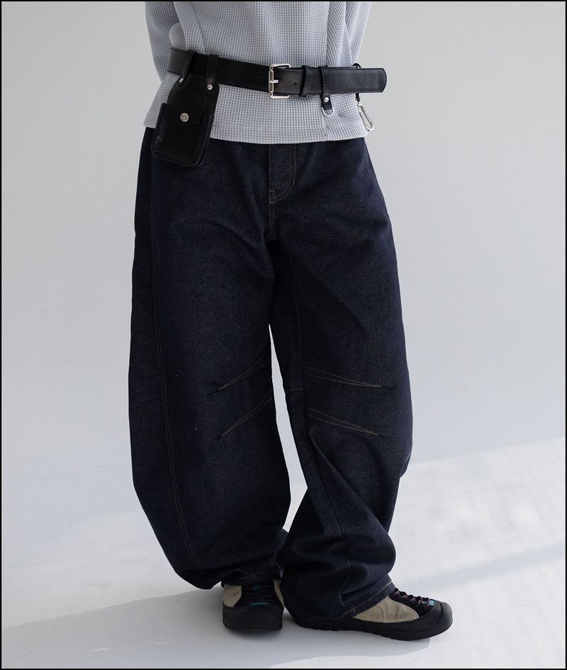 Davit ballon curved raw denim pants