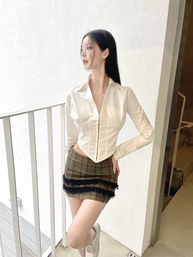 1097. Lace line check mini sk