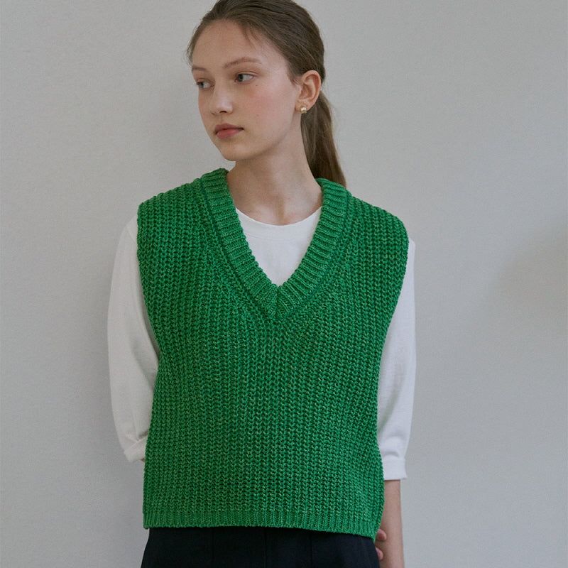 Organic v-neck vest