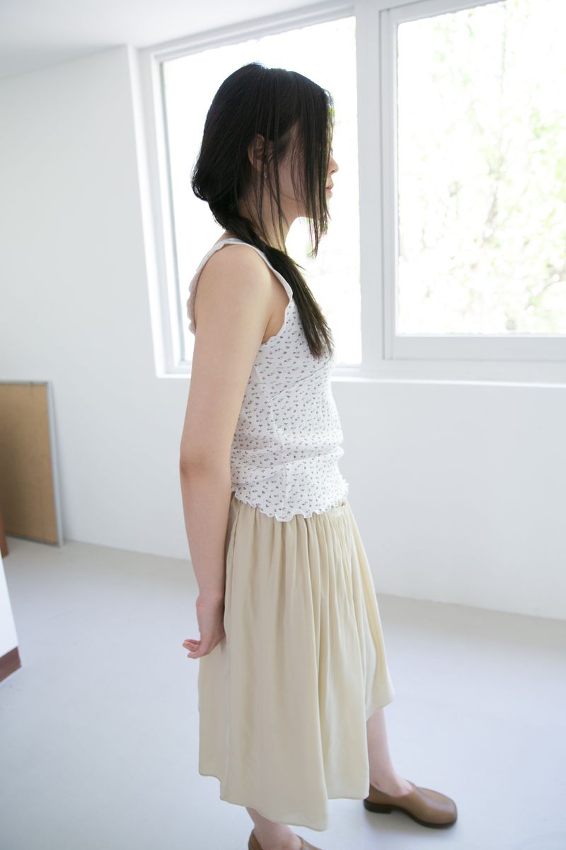 fine flower punching sleeveless top(2colors)