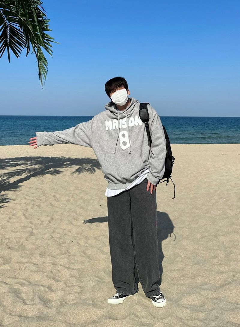テイルバックピンタックデニムパンツ