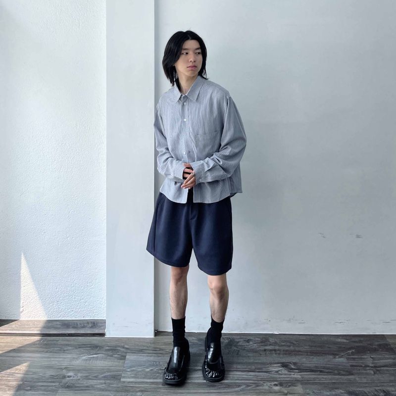 Sharp Silhouette Striped Wide Shirt