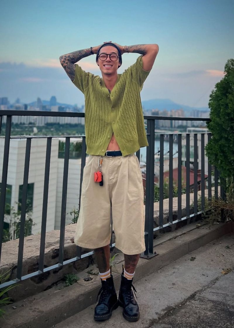 virstyle(ビルスタイル)の「VIR Style Cotton Pin-Tuck Wide Bermuda Shorts(Pants)」
