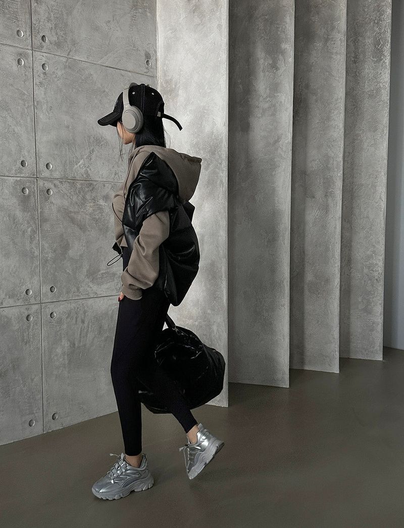 Leather Wellon Cropped Padded Best