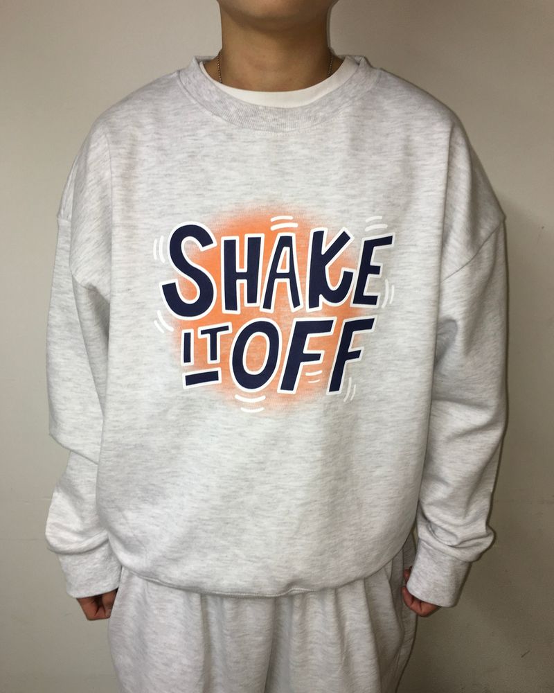 Lettering Paint Cropped Sweatshirt (3c)