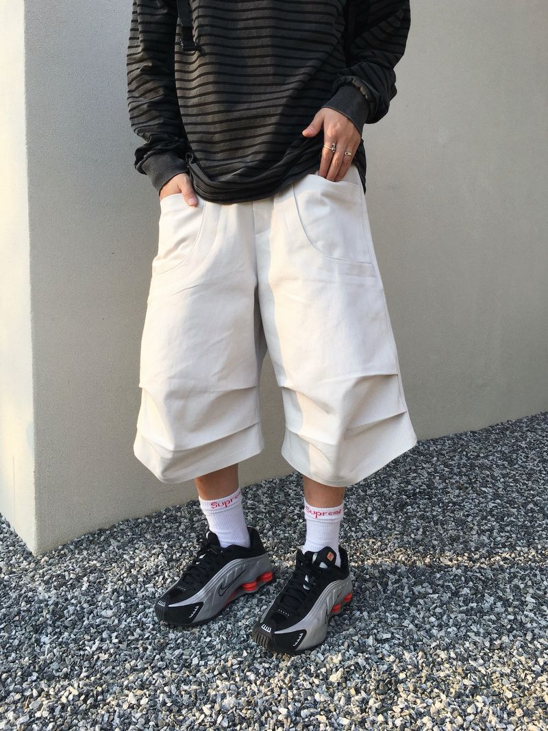 DISCERNMENT（ディサーンメント）の「メイズ ピンタック バミューダパンツ 3C（パンツ）」