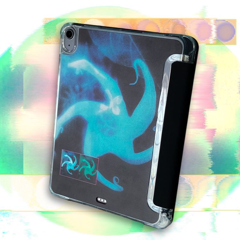 hasroom（hasroom）の「暁の蝶 ipad case（Smartphone Accessories）」