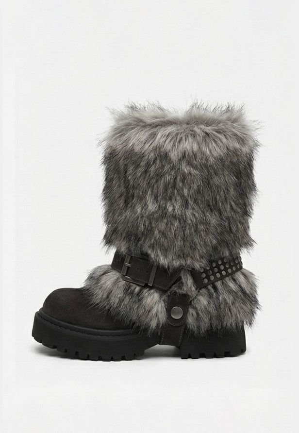 EEUN（イウン）の「Belted Spirit Midi Fur Boots（Shoes）」