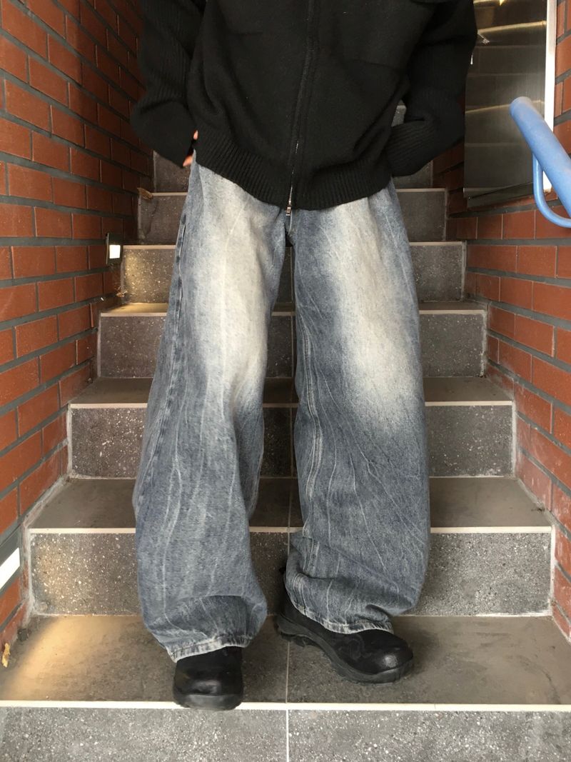 Crow crack curved denim pants