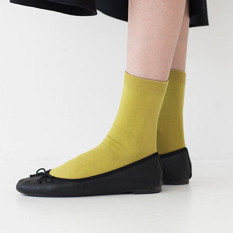 W Warm Olive
